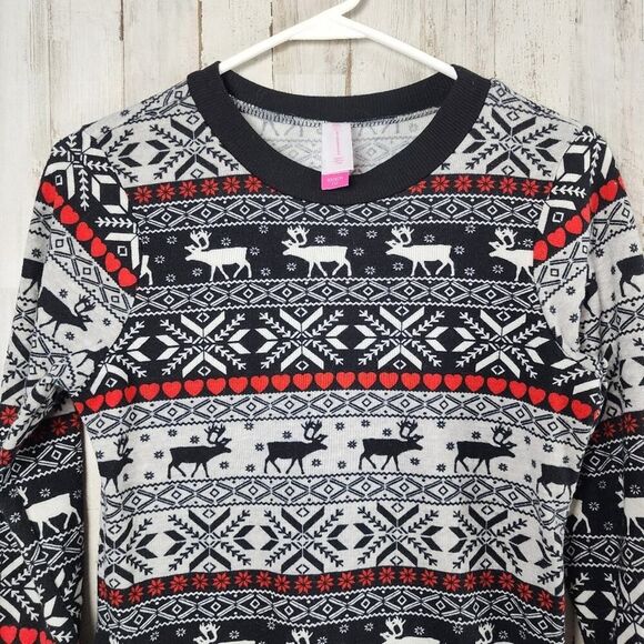 No Boundaries Nordic Reindeer Heart Knit Sweater Heather Gray Size XS - Picture 4 of 11